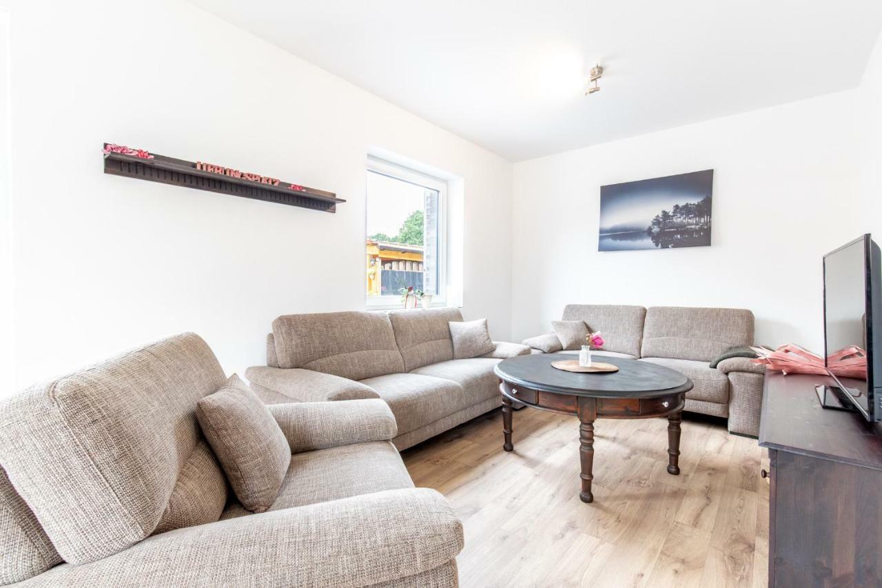 Siedlerstrasse Lägenhet Leer Exteriör bild